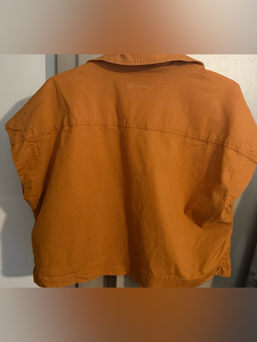 Calvin Klein Cropped Button Up - Picture 3 of 4